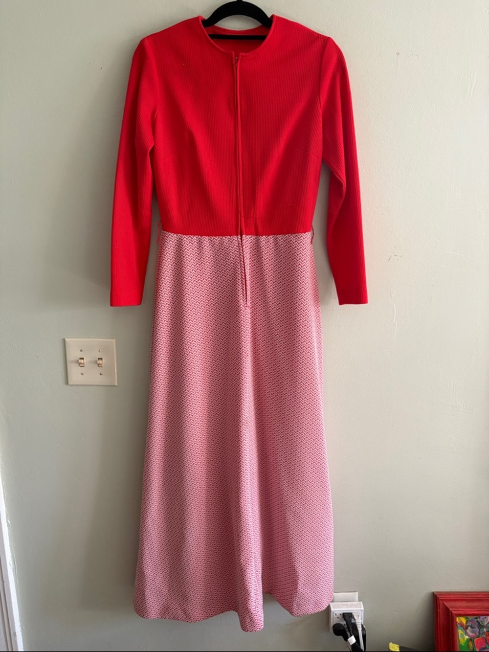 Vintage Emmy fashions Red Long-Sleeve Maxi Dress